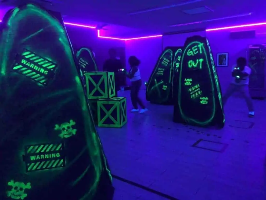 laser tag techniques - watch out for your shoulders